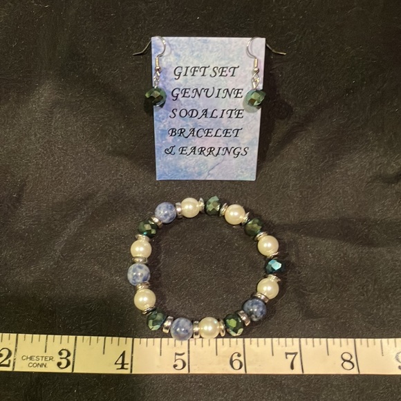 ✨Gift Set✨ - Sodalite Bracelet and Earrings - Picture 2 of 2